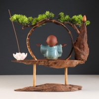 Сувенир дерево, фарфор "Маленький Будда в голубом" с подставкой для благовонии 35х35х9,5 см Сувенир дерево, фарфор "Маленький Будда в голубом" с подставкой для благовонии 35х35х9,5 см