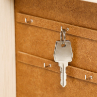 Ключница "Домик у причала" молочный дуб 26х31 см МИКС