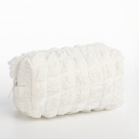 Косметичка на молнии, цвет молочный Косметичка на молнии, цвет молочный