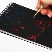 Новый год. Блокнот-гравюра, 10 листов, лист наклеек, штихель "Молния Маккуин" Тачки