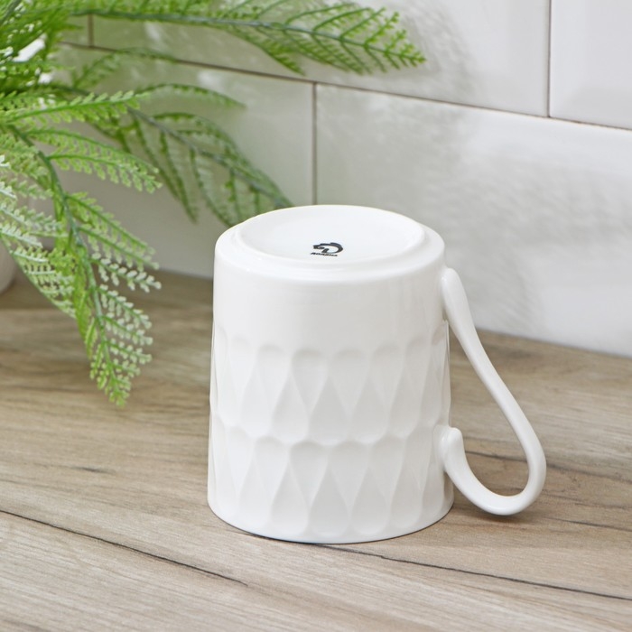 Кружка фарфоровая Доляна &laquo;Эстет. Герда&raquo;, 350 мл, цвет белый