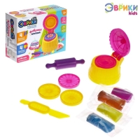 Набор для игры с пластилином «Фабрика печенья» Набор для игры с пластилином «Фабрика печенья»