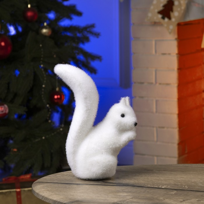 Светодиодная фигура «Белочка» 10 × 25 × 8 см, флок, батарейки ААх2 (не в комплекте), свечение тёплое белое Светодиодная фигура «Белочка» 10 × 25 × 8 см, флок, батарейки ААх2 (не в комплекте), свечение тёплое белое