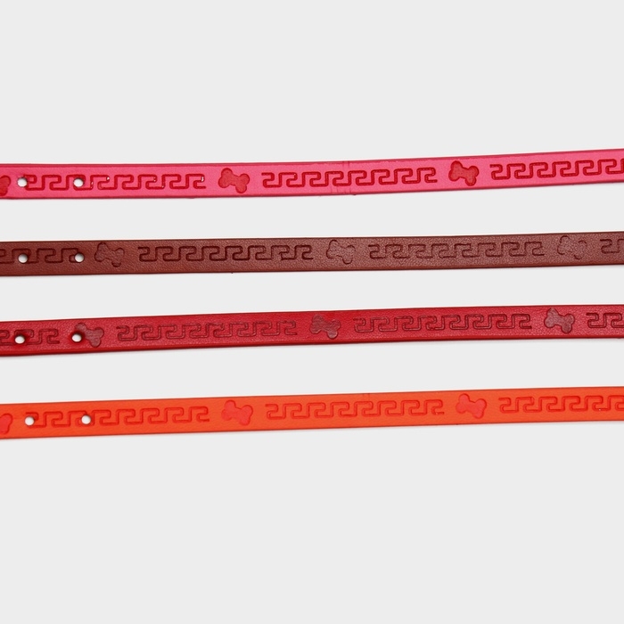 Ошейник с тиснением Ошейник с тиснением "Косточки и завитушки", основа TPR, 30 х 1 см, микс цветов