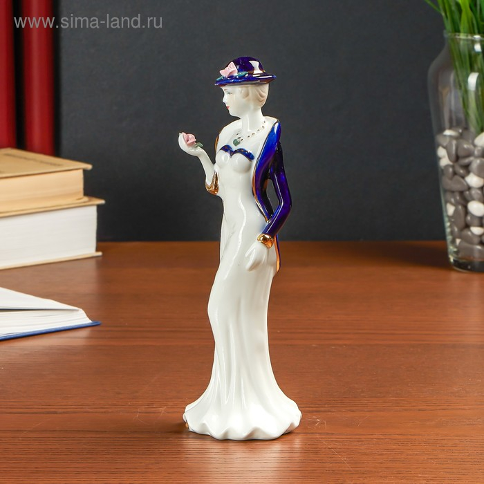 Сувенир "Мадмуазель с бутоном в ладонях" 20&times;7&times;7 см