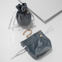 Мешочек бархатный с бусиной, 13&times;15 см, цвет серый