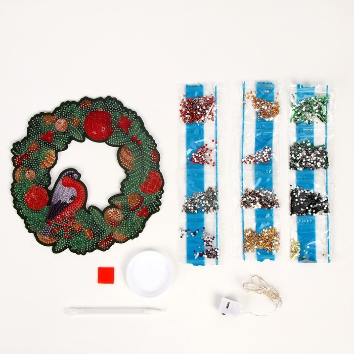 Алмазная мозаика на новый год с полным заполнением на фигурке. Новогодний венок «Снегирь», 20 х 20 см, новогодний набор для творчества Алмазная мозаика на новый год с полным заполнением на фигурке. Новогодний венок «Снегирь», 20 х 20 см, новогодний набор для творчества