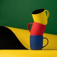 Кружка Surprise Touch Black c покрытием софт-тач, желтая Кружка Surprise Touch Black c покрытием софт-тач, желтая