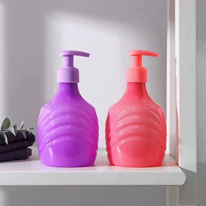 Дозатор для жидкого мыла &laquo;Волны&raquo;, 7,8&times;7,8&times;15,5, цвет МИКС