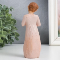 Сувенир полистоун "Девушка с кробочкой/сердечком" МИКС 4х4,5х13 см Сувенир полистоун "Девушка с кробочкой/сердечком" МИКС 4х4,5х13 см