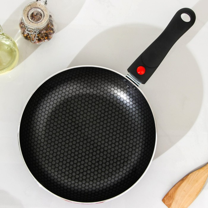 Сковорода Forever, d=22 см, съёмная ручка, стеклянная крышка, антипригарное покрытие, цвет чёрный Сковорода Forever, d=22 см, съёмная ручка, стеклянная крышка, антипригарное покрытие, цвет чёрный