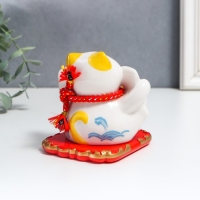 Маятник керамика "Манэки-нэко с цветком" от солнечных батарей 10х8,3х9,7 см Маятник керамика "Манэки-нэко с цветком" от солнечных батарей 10х8,3х9,7 см