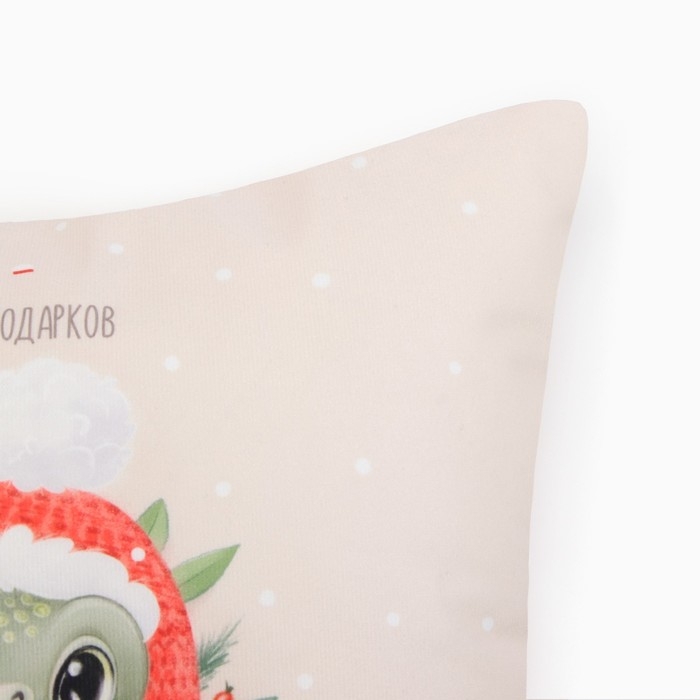 Новый год. Символ года. Змея. Чехол на подушку Этель "Змейка в носке", 40*40 см, 100 п/э, велюр