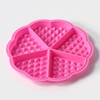 Форма для выпечки Доляна &laquo;Вафля. Сердце&raquo;, силикон, d=18 см, 5 ячеек, цвет МИКС