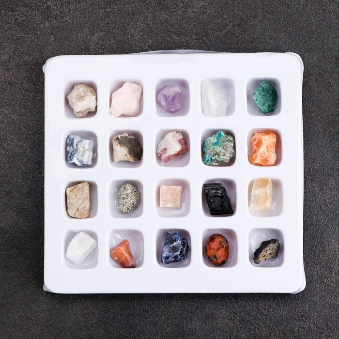 Коллекция минералов, 20 шт, 13х12 см Коллекция минералов, 20 шт, 13х12 см