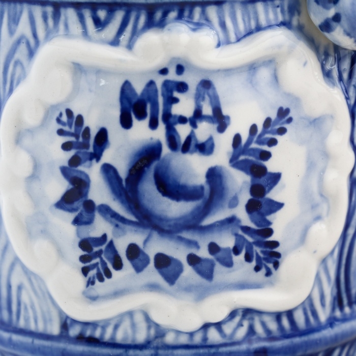 Медовница «Пасечник», гжель Медовница «Пасечник», гжель