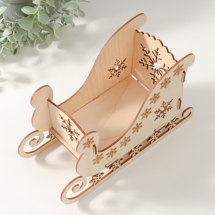 Шкатулка-сани "Снежиночки" 22х9х13,5 см (набор 5 деталей)