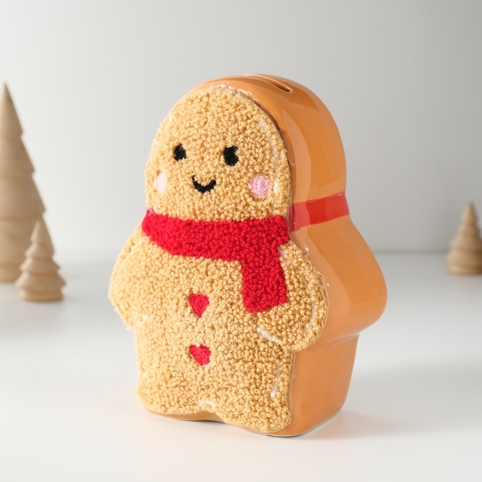 Копилка керамика "Пряничка в уютном шарфике" 7,2х12,3х15,3 см