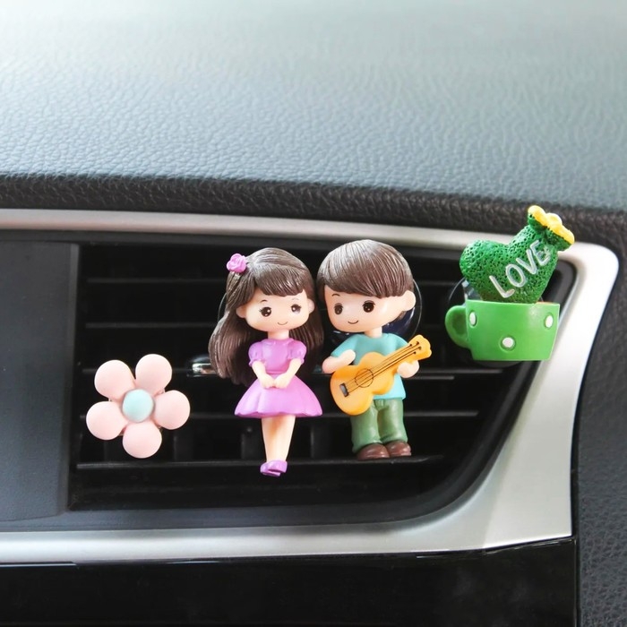 Игрушка в дефлектор авто, влюбленная парочка, к4 Игрушка в дефлектор авто, влюбленная парочка, к4