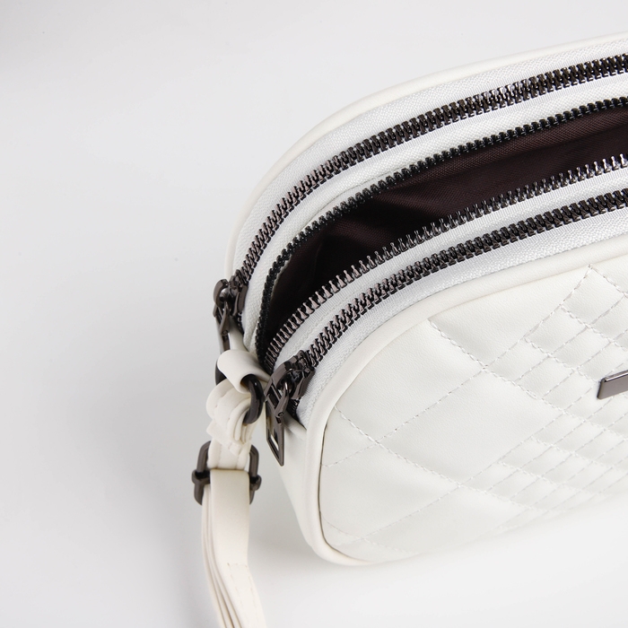 Сумка женская кросс-боди на молнии, цвет белый Сумка женская кросс-боди на молнии, цвет белый