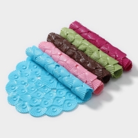 Коврик противоскользящий в ванну на присосках Доляна &laquo;Ракушки&raquo;, 38&times;68 см, цвет МИКС