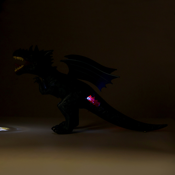 Дракон радиоуправляемый, дышит паром, световые и звуковые эффекты, работает от батареек Дракон радиоуправляемый, дышит паром, световые и звуковые эффекты, работает от батареек