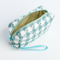 Косметичка на молнии, цвет белый/зелёный Косметичка на молнии, цвет белый/зелёный