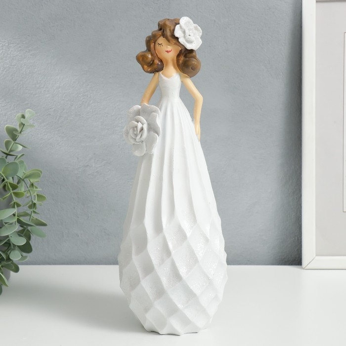 Сувенир полистоун Сувенир полистоун "Малышка с цветком в волосах, в белом сарафане, с цветком" 30х11,5х11 см