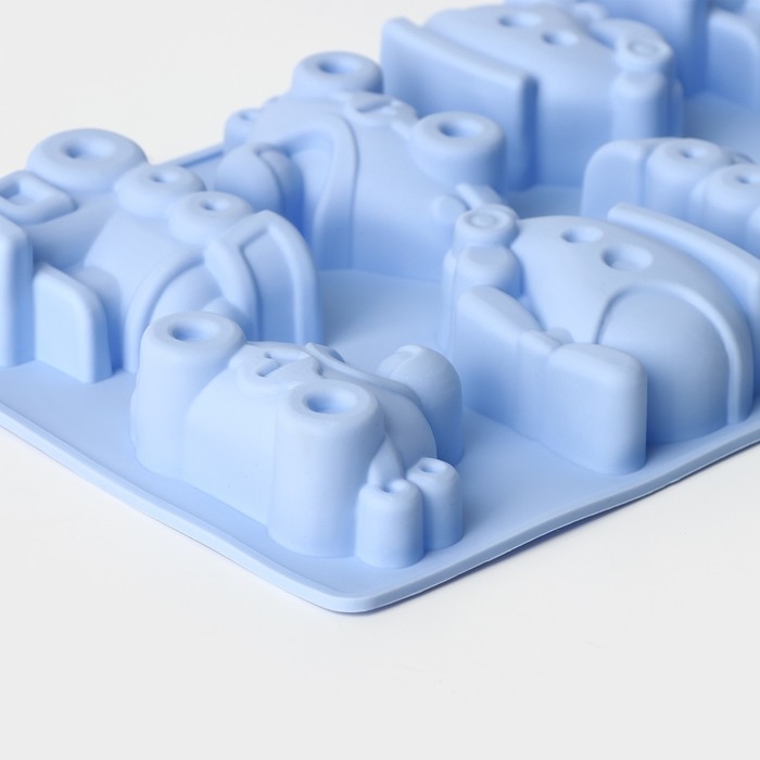 Форма для выпечки Доляна «Транспорт», силикон, 29×17,5 см, 8 ячеек (7,5×5,8 см), цвет МИКС Форма для выпечки Доляна «Транспорт», силикон, 29×17,5 см, 8 ячеек (7,5×5,8 см), цвет МИКС