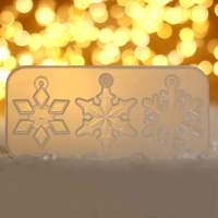 Форма силиконовая универсальная, подвеска &laquo;Снежинки&raquo; 3 в 1, размер от 5,2 до 5,6 см