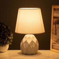 Лампа настольная "Иветт" 1х40Вт Е14 белый 20х20х30см Лампа настольная "Иветт" 1х40Вт Е14 белый 20х20х30см