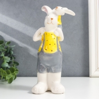 Сувенир керамика "Зайка на плечах у папы" жёлтый, 10х9,5х21 см Сувенир керамика "Зайка на плечах у папы" жёлтый, 10х9,5х21 см