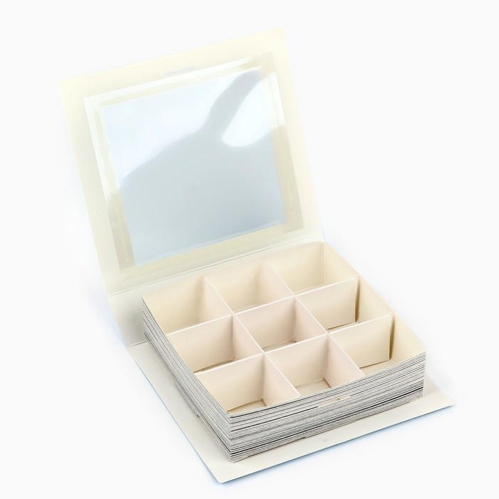 Коробка под 9 конфет с ячейками &laquo;Снежная сказка&raquo; 14.8 х 13.5 х 3.5 см, Новый год