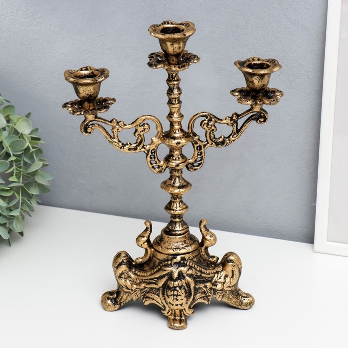 Подсвечник чугун на 3 свечи Подсвечник чугун на 3 свечи "Феодал" под бронзу 32х22х17 см