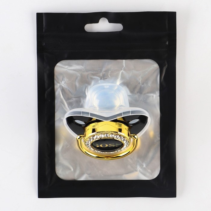 Соска - пустышка силиконовая ортодонтическая &laquo;BOSS&raquo;, от 6 мес., с колпачком, цвет черный/золото, стразы