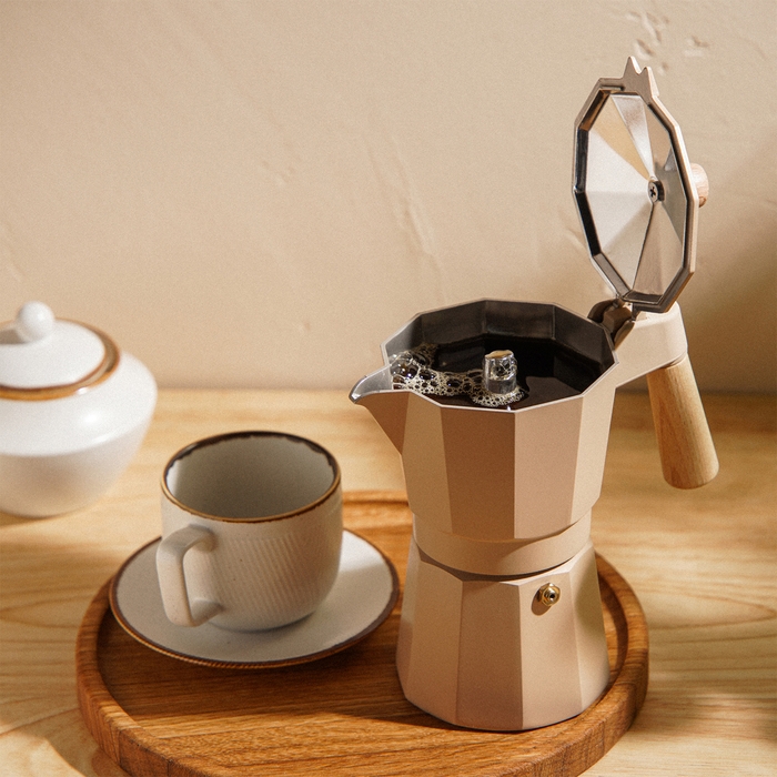 Кофеварка гейзерная SL Home &laquo;Ферамо&raquo;, 300 мл, 11&times;15,5&times;20 см, цвет бежевый