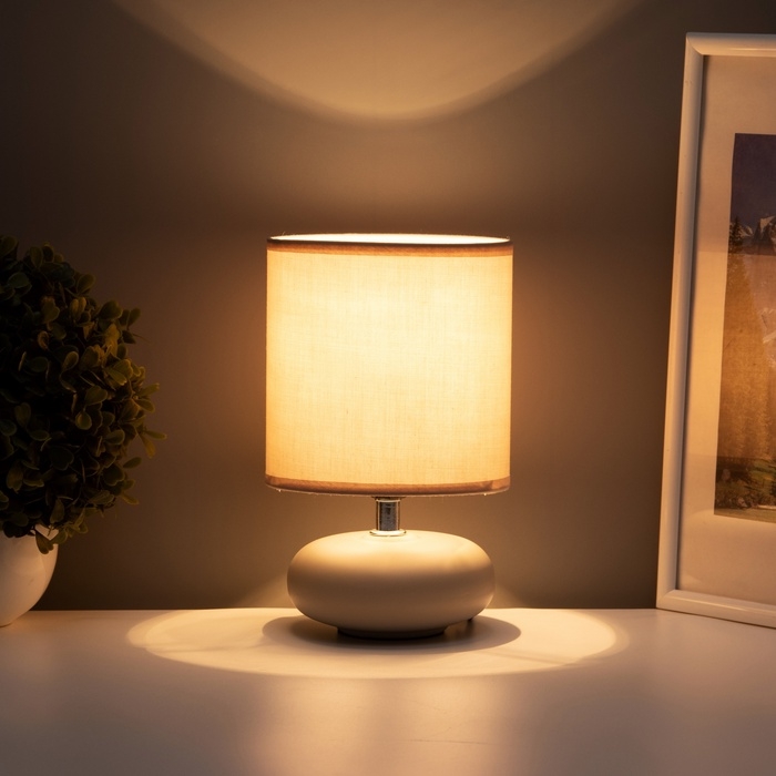 Настольная лампа "Ассенса" Е14 40вт серый 13х13х22 см