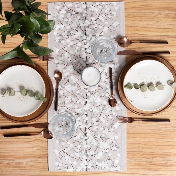 Новый год. Дорожка на стол "Этель" Гирлянда 30х70 см, 100% хл, саржа 190 гр/м2