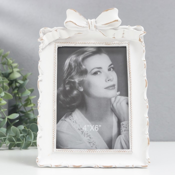 Фоторамка полистоун 10х15 см Фоторамка полистоун 10х15 см "Бант" белая 14х20,5 см