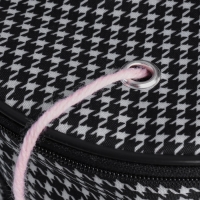 Сумка-футляр &laquo;Гусиная лапка&raquo;, 2 люверса, d = 21 &times; 23 см, цвет чёрный/белый