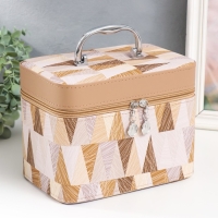 Шкатулка кожзам с зеркалом "Треугольники. Беж" н-р 3 шт 18х10х12,5 21х13х15,5 23х15х18,5 см Шкатулка кожзам с зеркалом "Треугольники. Беж" н-р 3 шт 18х10х12,5 21х13х15,5 23х15х18,5 см