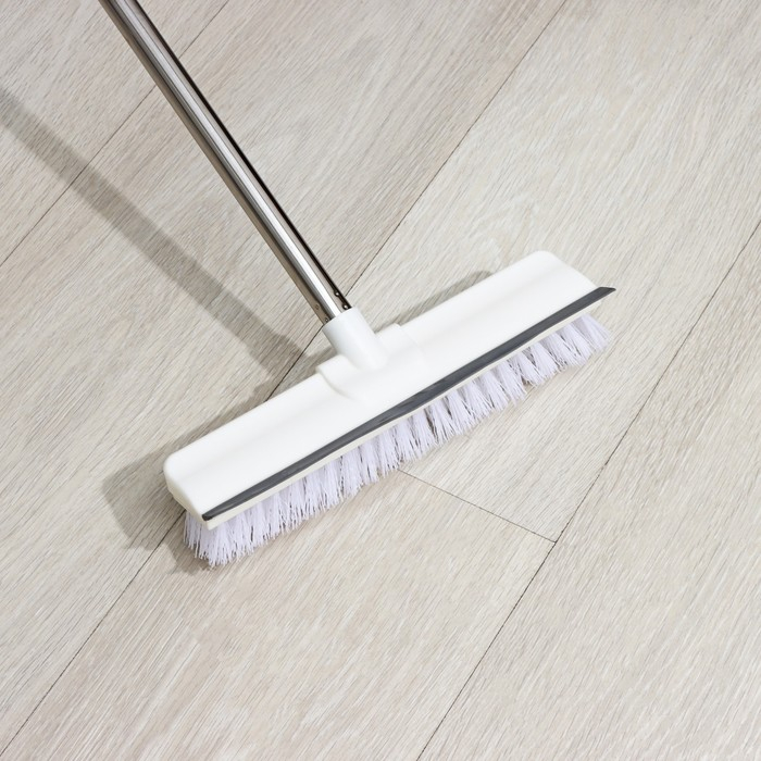 Щётка для подметания пола с водосгоном Доляна, черенок из нержавеющей стали, 28&times;6,5&times;117 см