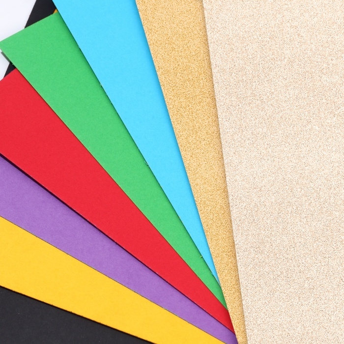 Картон цветной с блёстками, А4, 8 листов, 8 цветов, немелованный, двусторонний, в папке, 250 г/м&sup2;, Маша и Медведь