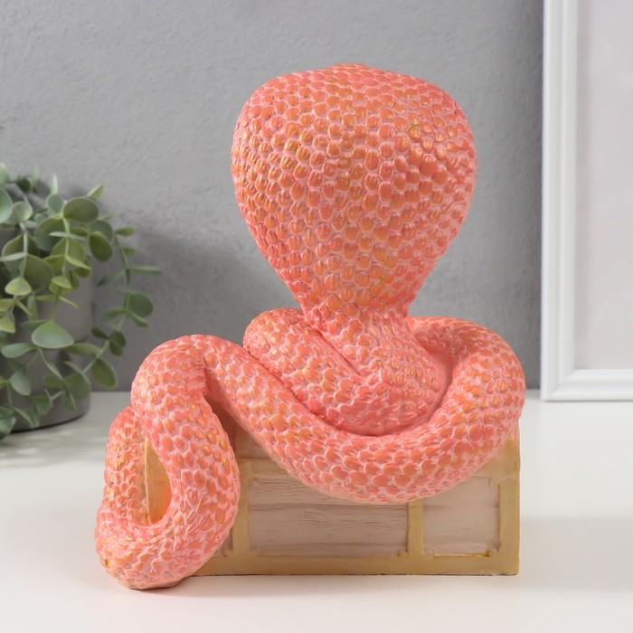 Копилка Копилка"КОБРА НА СУНДУКЕ " 20 х 17 х 12 см.