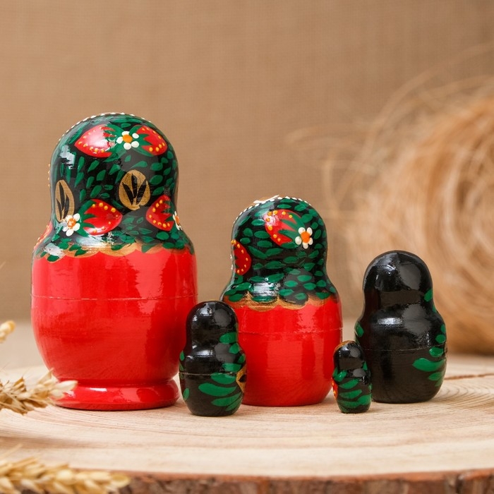 Матрёшка &laquo;Хохлома&raquo;, чёрный платок, красное платье, 5 кукольная, 10 см