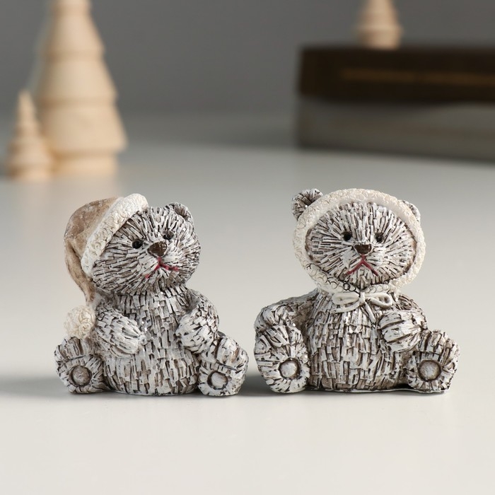 Сувенир полистоун Сувенир полистоун "Мишка в шапке/колпаке, сидит" серый МИКС 5,5х3,5х5,5 см