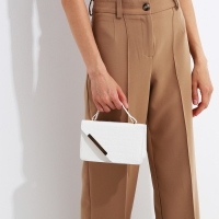 Сумка мессенджер на молнии, цвет белый