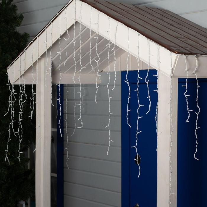 Гирлянда &laquo;Бахрома&raquo; 3 &times; 0.9 м, IP44, УМС, белая нить, 232 LED, свечение жёлтое, 220 В