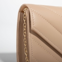 Сумка-клатч на клапане, цвет бежевый Сумка-клатч на клапане, цвет бежевый