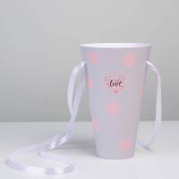 Переноска для цветов круглая на лентах «With love», 15 × 23.3 × 7.5 см, Ø 15 см Переноска для цветов круглая на лентах «With love», 15 × 23.3 × 7.5 см, Ø 15 см